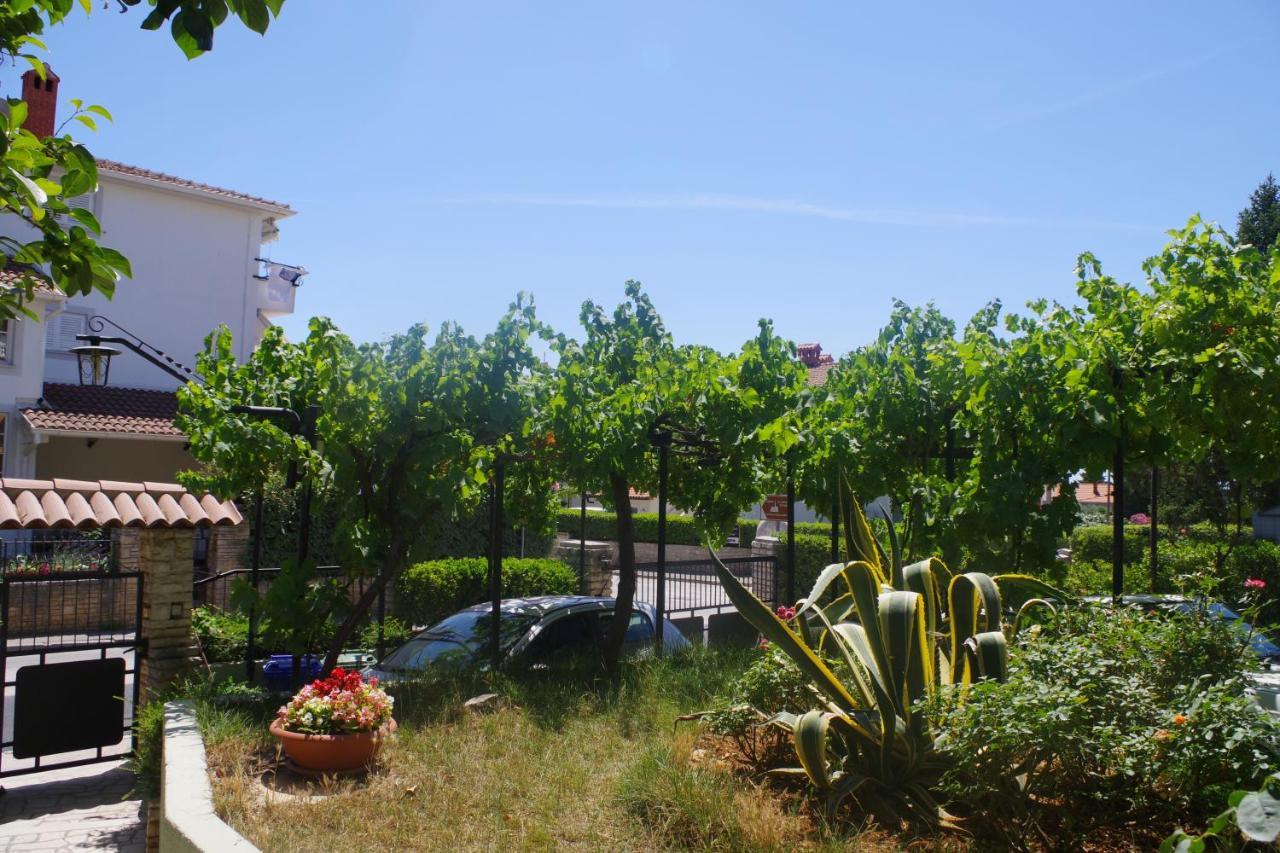 Holiday Apartments Ruzica, Pjescana Uvala Ngoại thất bức ảnh