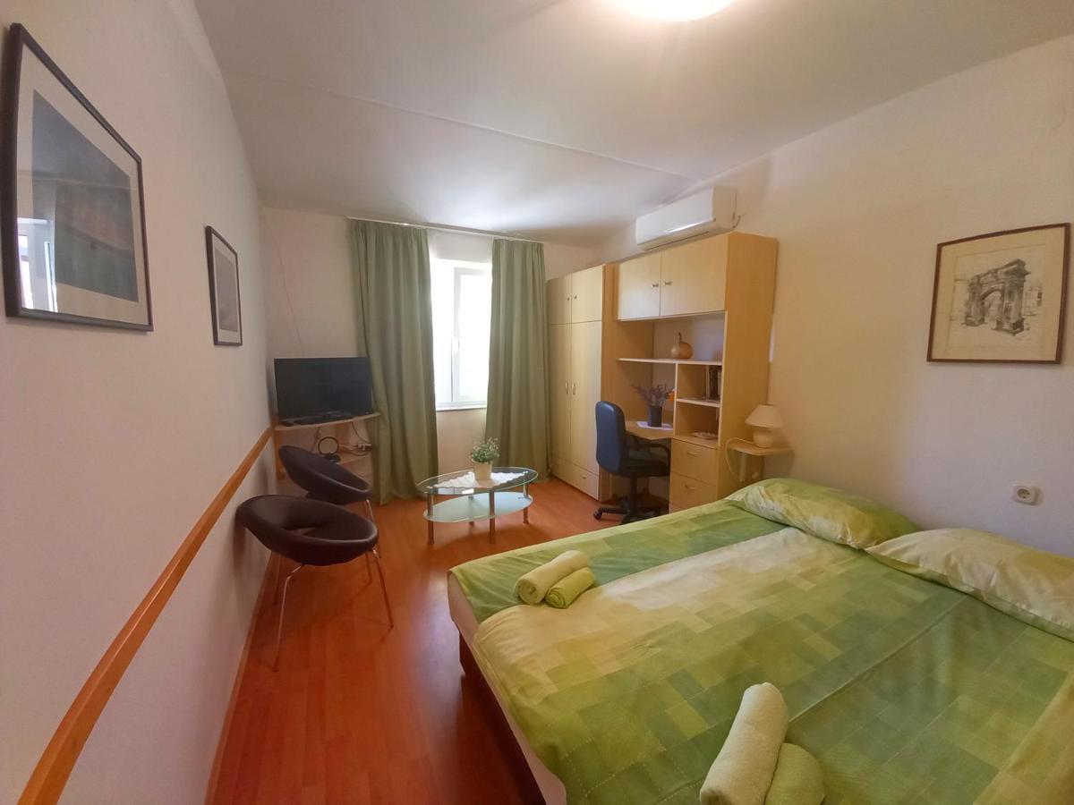 Holiday Apartments Ruzica, Pjescana Uvala Ngoại thất bức ảnh
